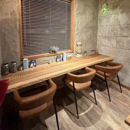 おひとり様でも使いやすいカウンター席を完備◎