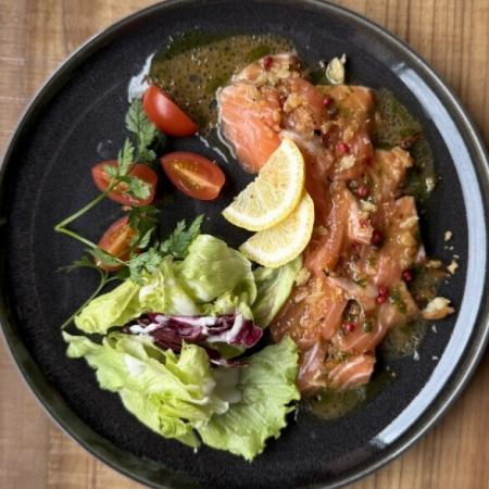 サーモンのカルパッチョ