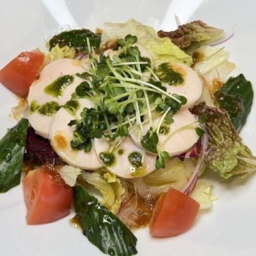 生ハムと温玉シーザーサラダ