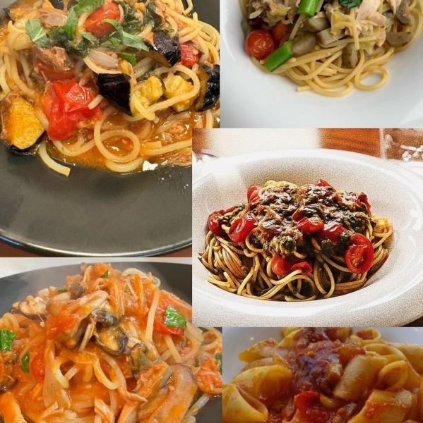 濃厚卵のカルボナーラや甲州ワインビーフのペンネなど。種類豊富な自家製絶品パスタ