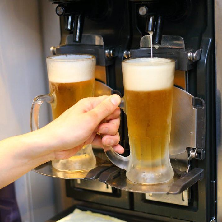 We have a great course where you can enjoy all-you-can-drink for 90 minutes including draft beer!