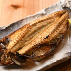 Charcoal-grilled dried mackerel