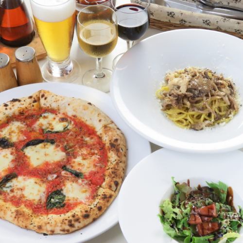 Set A: Appetizer, oven-baked Neapolitan pizza, pasta, dessert, drink 1,550 yen [Pizza and pasta are listed below]