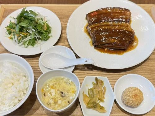 豚の角煮定食