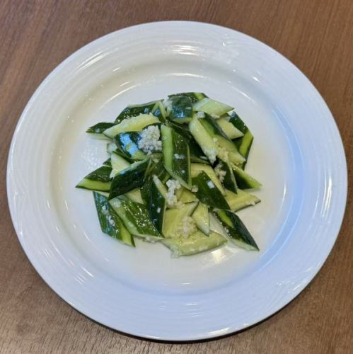 ニンニクときゅうりの冷菜