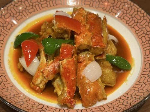 【蟹】揚げタラバガニの辛み炒め(半身)