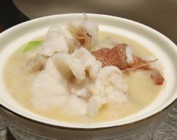 ハタと豆腐のスープ