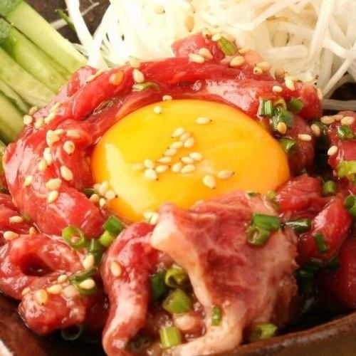 特選さくらユッケ