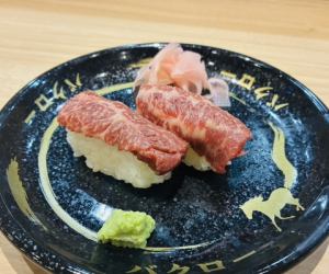 【馬刺しのにぎり寿司 各2貫】霜降り中トロ