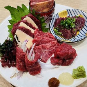 極み馬刺し盛り
