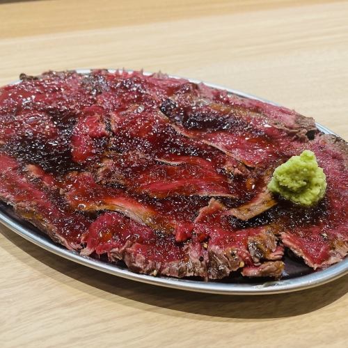 馬喰ろうオススメ♪豪快！桜肉のタタキ皿！