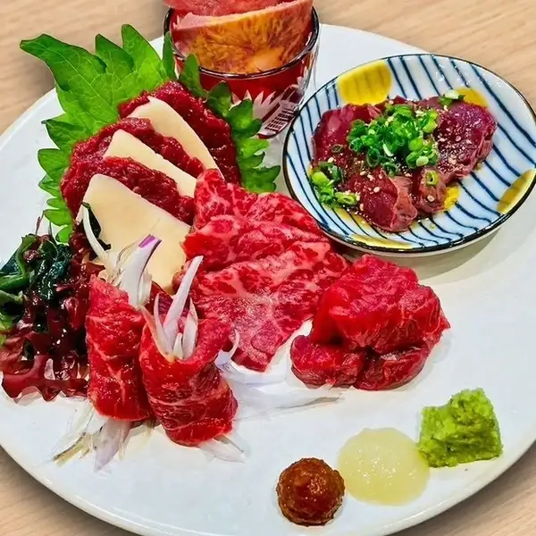 【馬刺し盛りあわせ3種・5種・7種】新鮮！鮮度抜群！自慢の「馬刺し盛り合わせ」