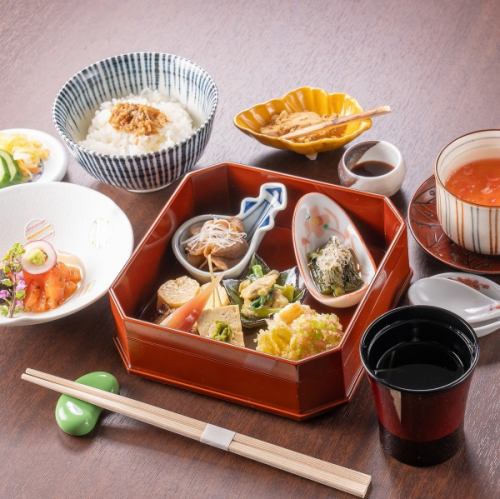 ランチの『おまかせ膳』