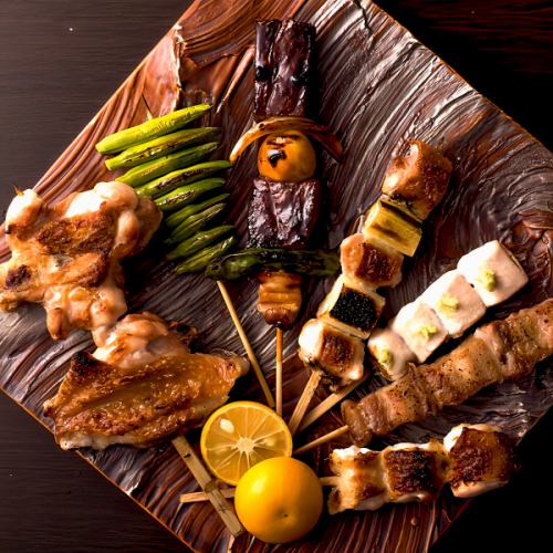 『職人が焼き上げる！自慢の焼き鳥5種盛り合わせ』