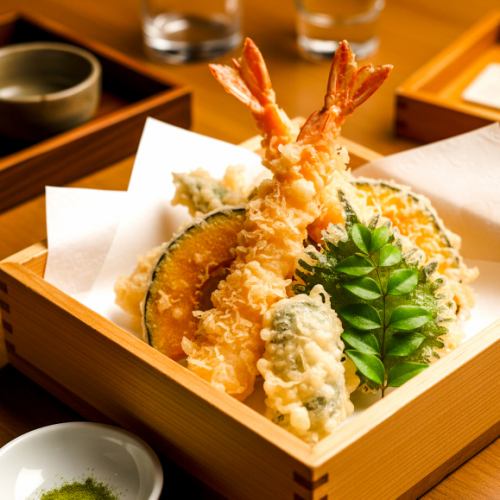 炭火焼き鳥の香ばしさや天ぷらの音♪五感で楽しむ創作和食が宴会を一層盛り上げます！