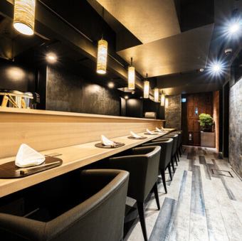 【カウンター席：4席】