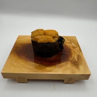 【おまかせ寿司会席 特上コース】生雲丹、神戸高見牛など19品（23:00以降）