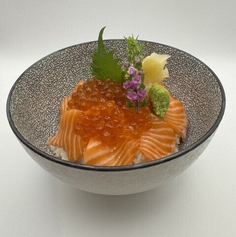 サーモンいくら丼
