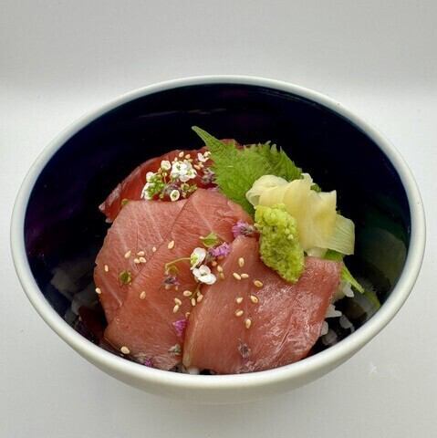 マグロ丼