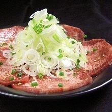 <Yakiniku, let's start with this!> Green onion beef tongue salt