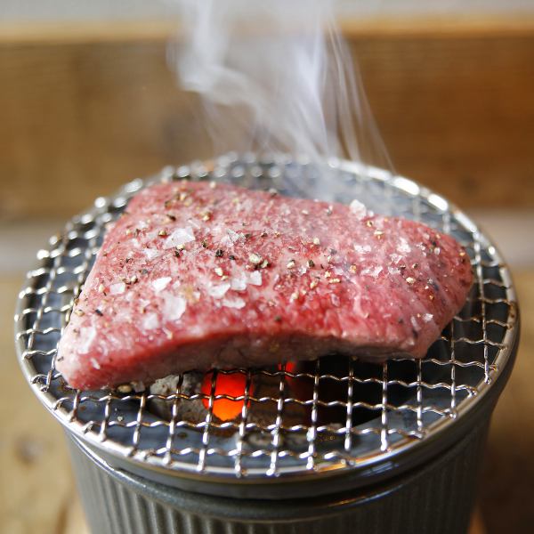 【バカデカルボン】能登牛の炭火焼き