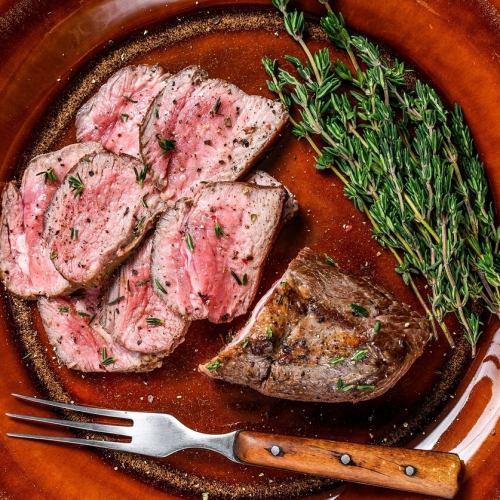 モンゴル風羊肉ステーキ