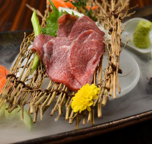 馬肉盛り（赤身霜降り）