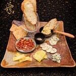 ファットリアビオのチーズ盛