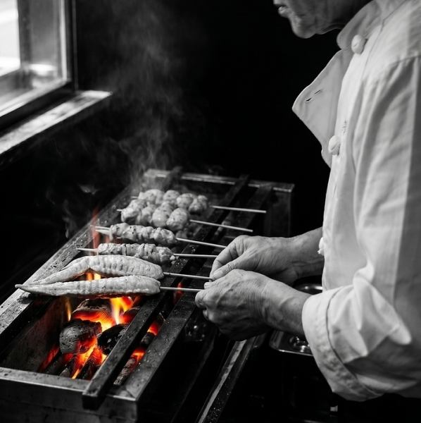 [Enveloped in the aroma of charcoal grilling in Akasaka] Luxurious yakitori made with Hokkaido Jidori II and Nakasatsunai Inakadori grilled over binchotan charcoal.