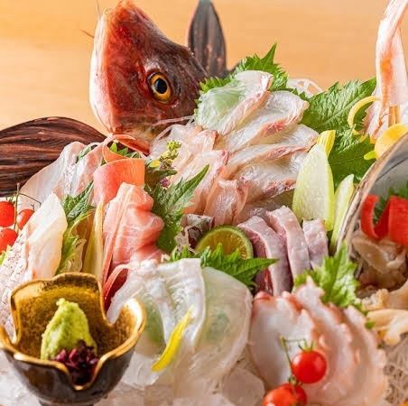新鮮な魚を使用したお造り盛り合わせ！