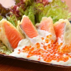 サーモンのレア天いくらのタルタル