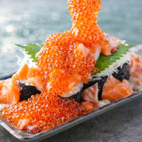 いくらと海鮮こぼれ寿司