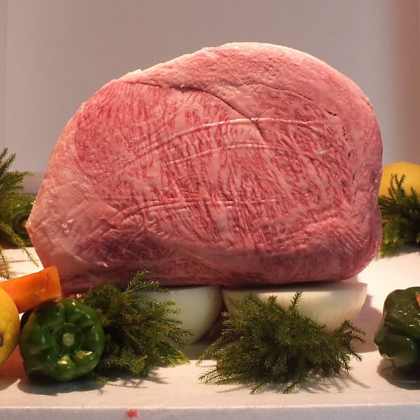 [Japanese Kuroge beef at half price!] Top quality beef such as upper tongue, upper ribs, brisket, rump, etc., at half price!