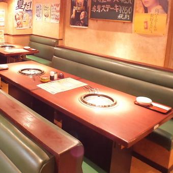 We can prepare seats for 2-8 people.Enjoy yakiniku in a cozy space with family and friends on a spacious sofa!
