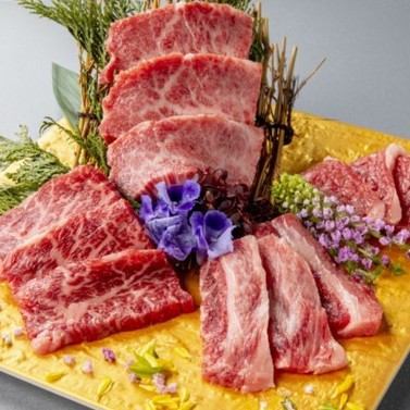 Enjoy exquisite Kobe beef!