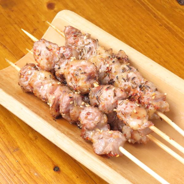 【炭焼き】ラム肉の串焼