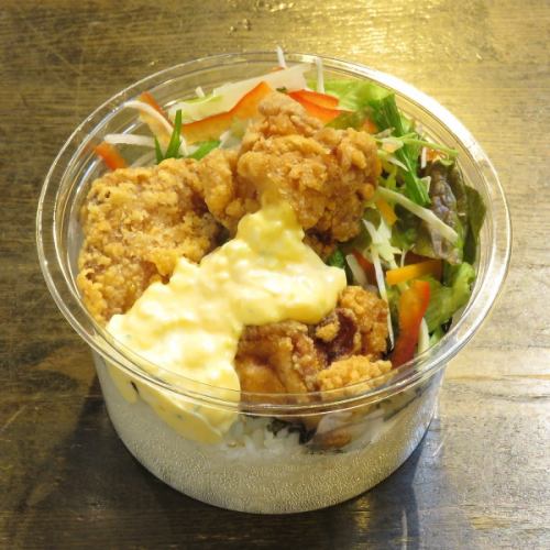 Deep-fried petite rice bowl (with tartar sauce)