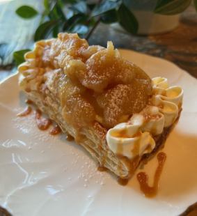 apple custard cream pie
