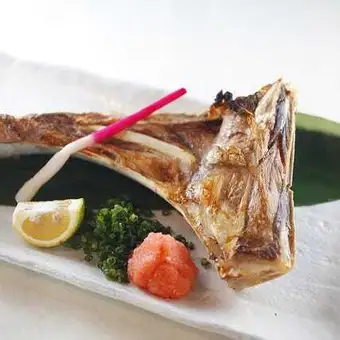 Grilled tuna collar