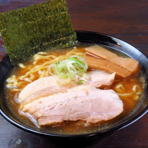 焼肉以外の一品料理も充実