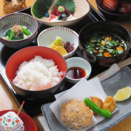 姫懐石は7品の懐石料理コースです。