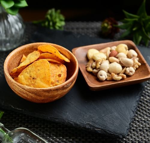 スパイシーチップス＆ナッツ