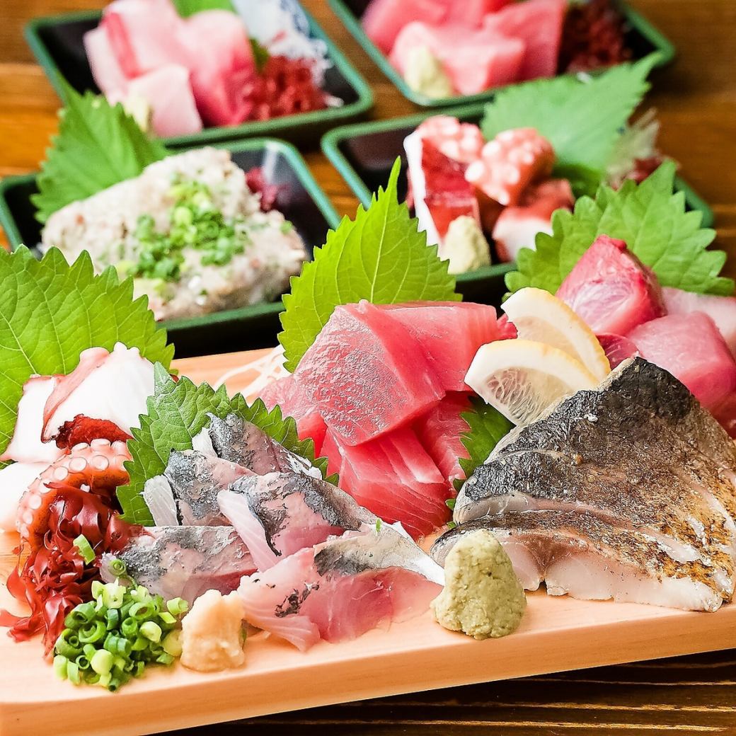 The fresh and juicy sashimi is a delicacy that you should try at least once!