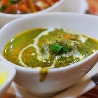【飲み放題/ライス・ナンお替わり自由】ホウレンソウカレー含む全9品アヴァタールBコース