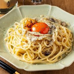 Sea urchin carbonara