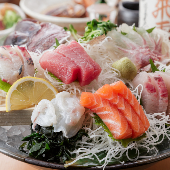 Seasonal recommendation! We recommend the "exciting sashimi" with lots of fresh seasonal fish!