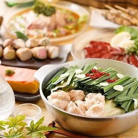 <Hot Pot Included> 'Toyomi Course': 9 dishes including horse sashimi and wagyu beef offal hot pot, with 3 hours of all-you-can-drink. 6000 yen ⇒ 5000 yen