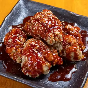Yangnyeom fried chicken (thigh)