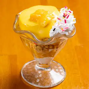 Mango pudding parfait