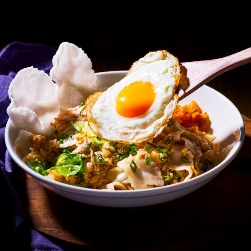 豚肉のピリ辛レタスチャーハン